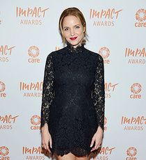 Jordana Spiro, 48 лет, США Jordana Spiro, 48 лет,